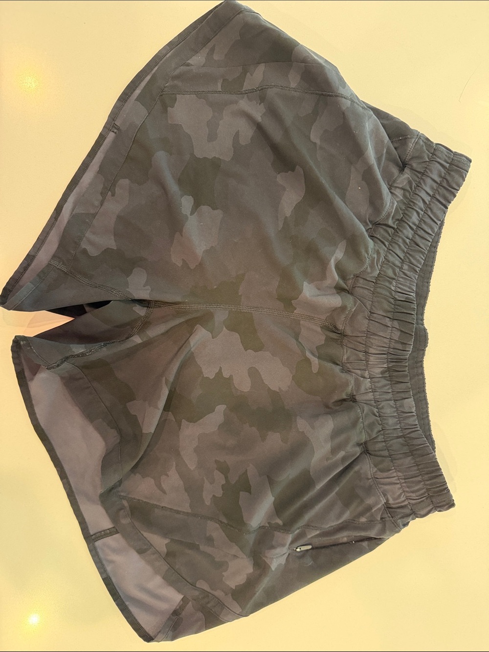 LULULEMON Women's Dark Gray Camo Athletic Shorts